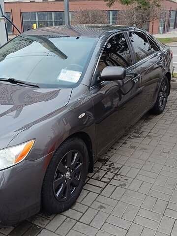 Сірий Тойота Камрі, об'ємом двигуна 2.4 л та пробігом 297 тис. км за 9150 $, фото 19 на Automoto.ua