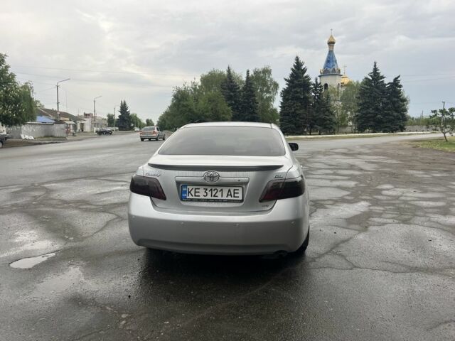 Серый Тойота Камри, объемом двигателя 2.4 л и пробегом 212 тыс. км за 8500 $, фото 4 на Automoto.ua