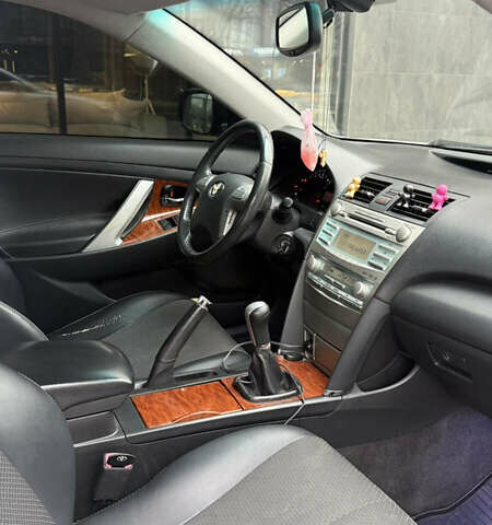 Серый Тойота Камри, объемом двигателя 2.36 л и пробегом 251 тыс. км за 7200 $, фото 20 на Automoto.ua