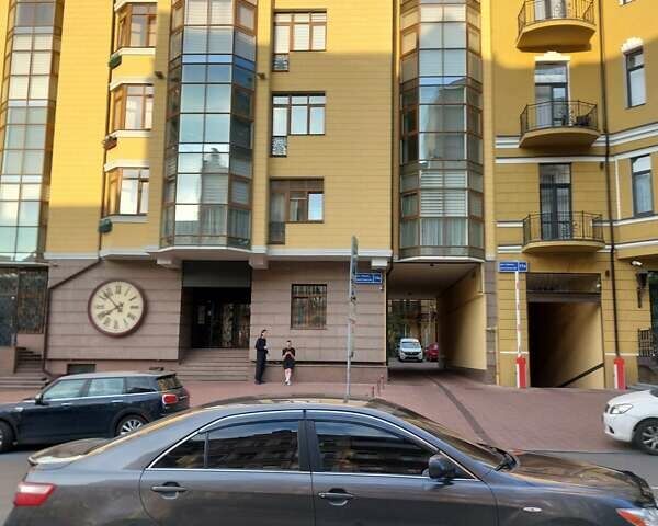 Серый Тойота Камри, объемом двигателя 3.5 л и пробегом 335 тыс. км за 10000 $, фото 8 на Automoto.ua