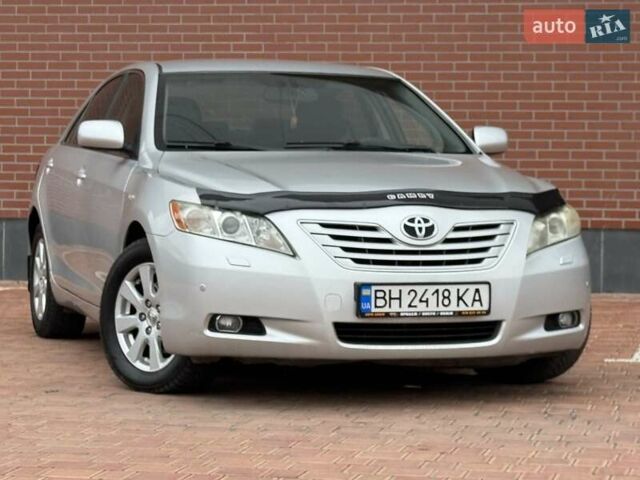 Серый Тойота Камри, объемом двигателя 3.5 л и пробегом 223 тыс. км за 8300 $, фото 6 на Automoto.ua