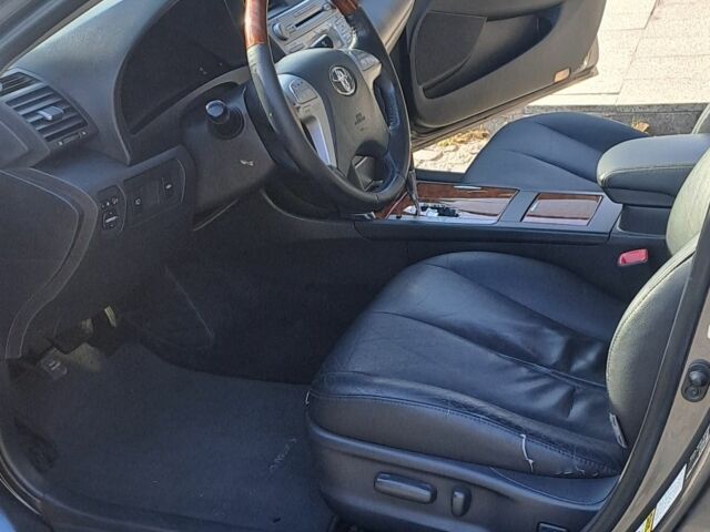 Сірий Тойота Камрі, об'ємом двигуна 3.5 л та пробігом 235 тис. км за 8200 $, фото 4 на Automoto.ua