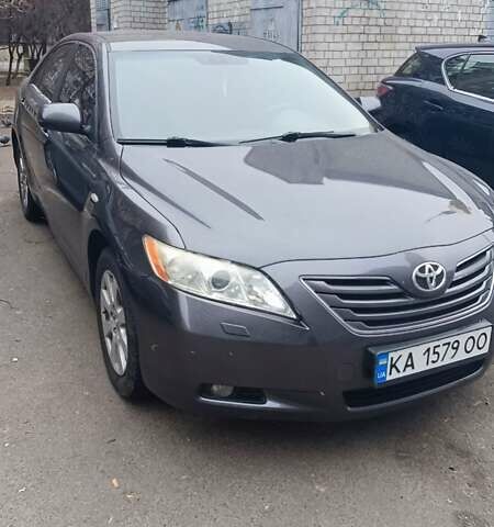 Серый Тойота Камри, объемом двигателя 2.36 л и пробегом 259 тыс. км за 9000 $, фото 8 на Automoto.ua