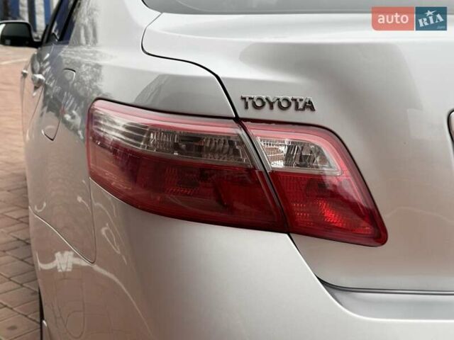 Серый Тойота Камри, объемом двигателя 3.5 л и пробегом 223 тыс. км за 8300 $, фото 13 на Automoto.ua