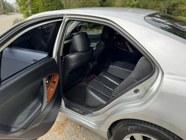 Сірий Тойота Камрі, об'ємом двигуна 3.5 л та пробігом 300 тис. км за 8500 $, фото 13 на Automoto.ua