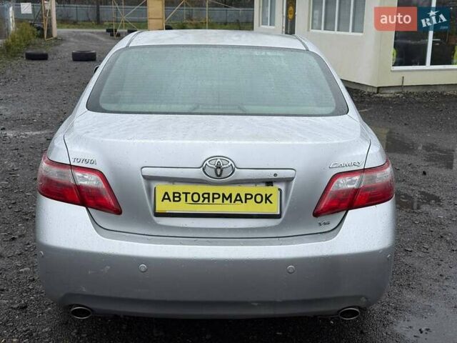 Серый Тойота Камри, объемом двигателя 3.5 л и пробегом 270 тыс. км за 8790 $, фото 6 на Automoto.ua