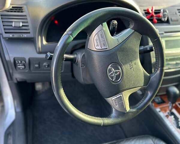 Серый Тойота Камри, объемом двигателя 2.36 л и пробегом 228 тыс. км за 8400 $, фото 5 на Automoto.ua