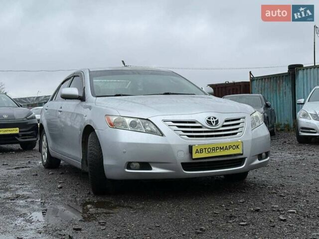 Серый Тойота Камри, объемом двигателя 3.5 л и пробегом 270 тыс. км за 8790 $, фото 11 на Automoto.ua