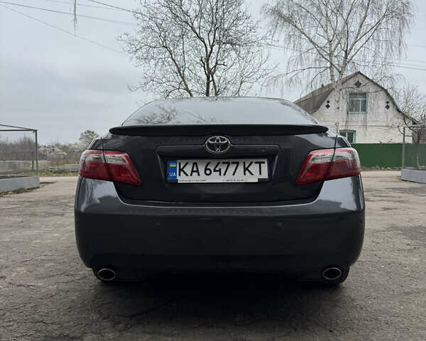 Сірий Тойота Камрі, об'ємом двигуна 3.5 л та пробігом 260 тис. км за 9400 $, фото 7 на Automoto.ua