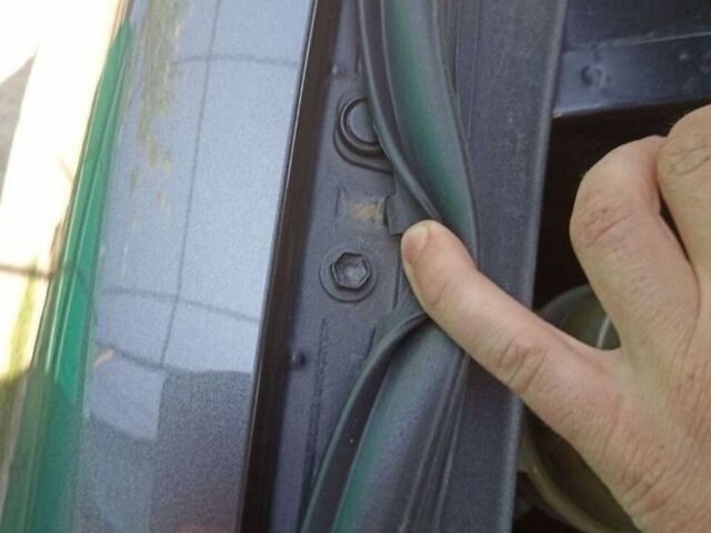 Серый Тойота Камри, объемом двигателя 2.4 л и пробегом 213 тыс. км за 9300 $, фото 9 на Automoto.ua