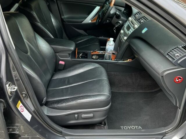 Серый Тойота Камри, объемом двигателя 3.5 л и пробегом 336 тыс. км за 8800 $, фото 10 на Automoto.ua