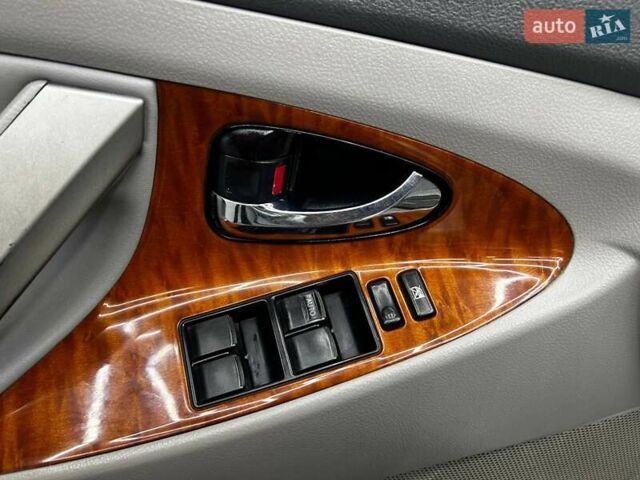 Сірий Тойота Камрі, об'ємом двигуна 3.46 л та пробігом 226 тис. км за 8500 $, фото 6 на Automoto.ua