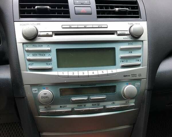 Серый Тойота Камри, объемом двигателя 2.36 л и пробегом 179 тыс. км за 9700 $, фото 15 на Automoto.ua