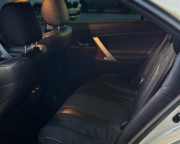 Тойота Камри 2008 в Броварах на Automoto.ua Серый Тойота Камри, объемом двигателя 3.5 л и пробегом 230 тыс. км за 9400 $, фото 15 на Automoto.ua