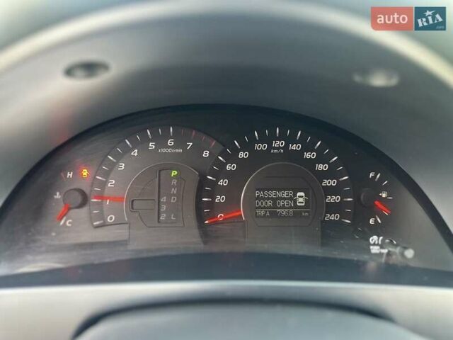 Серый Тойота Камри, объемом двигателя 2.4 л и пробегом 270 тыс. км за 8300 $, фото 14 на Automoto.ua