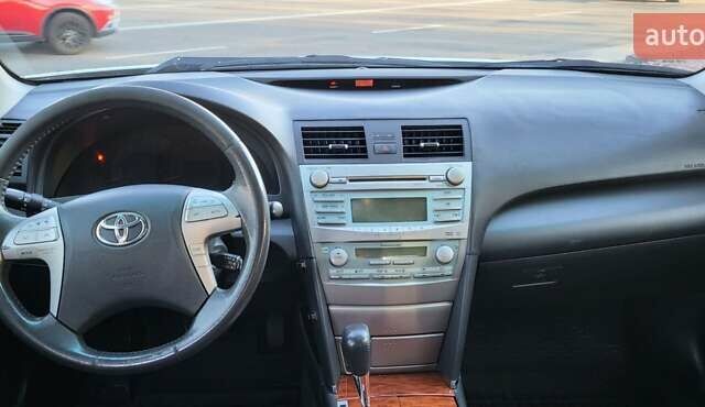 Серый Тойота Камри, объемом двигателя 2.36 л и пробегом 413 тыс. км за 8700 $, фото 12 на Automoto.ua