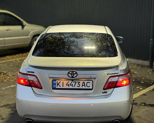 Тойота Камри 2008 в Броварах на Automoto.ua Серый Тойота Камри, объемом двигателя 3.5 л и пробегом 230 тыс. км за 9400 $, фото 6 на Automoto.ua