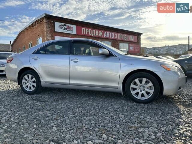 Сірий Тойота Камрі, об'ємом двигуна 2.4 л та пробігом 241 тис. км за 7700 $, фото 17 на Automoto.ua