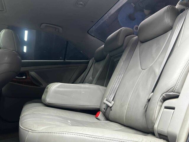 Сірий Тойота Камрі, об'ємом двигуна 3.5 л та пробігом 226 тис. км за 8500 $, фото 17 на Automoto.ua