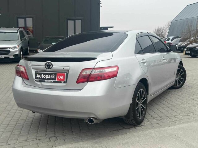 Серый Тойота Камри, объемом двигателя 2.4 л и пробегом 320 тыс. км за 5990 $, фото 8 на Automoto.ua