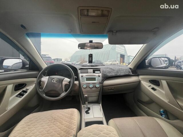 Серый Тойота Камри, объемом двигателя 2.4 л и пробегом 320 тыс. км за 5990 $, фото 24 на Automoto.ua