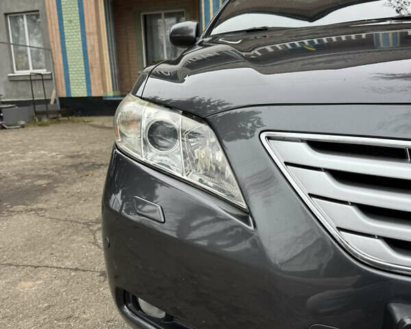 Сірий Тойота Камрі, об'ємом двигуна 3.5 л та пробігом 260 тис. км за 9400 $, фото 14 на Automoto.ua