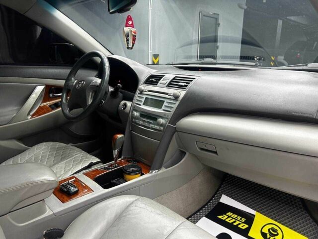 Сірий Тойота Камрі, об'ємом двигуна 3.5 л та пробігом 226 тис. км за 8500 $, фото 22 на Automoto.ua