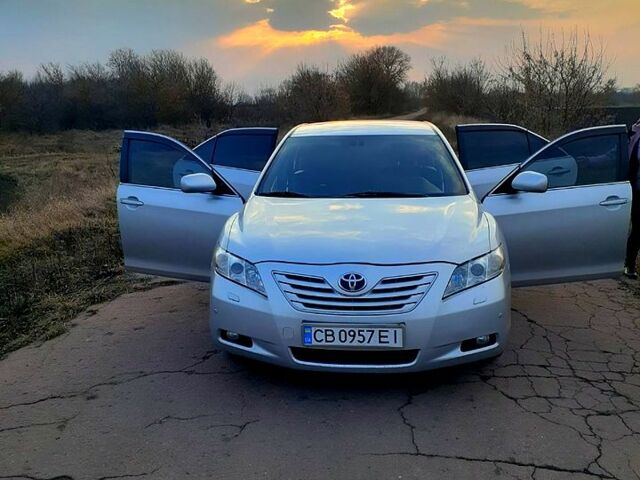 Серый Тойота Камри, объемом двигателя 3.5 л и пробегом 298 тыс. км за 8500 $, фото 2 на Automoto.ua