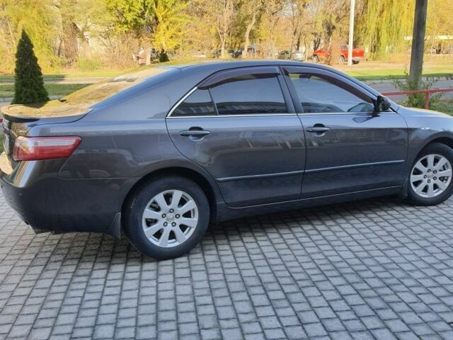 Серый Тойота Камри, объемом двигателя 2.4 л и пробегом 193 тыс. км за 9900 $, фото 7 на Automoto.ua