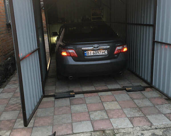 Сірий Тойота Камрі, об'ємом двигуна 3.46 л та пробігом 194 тис. км за 10000 $, фото 9 на Automoto.ua