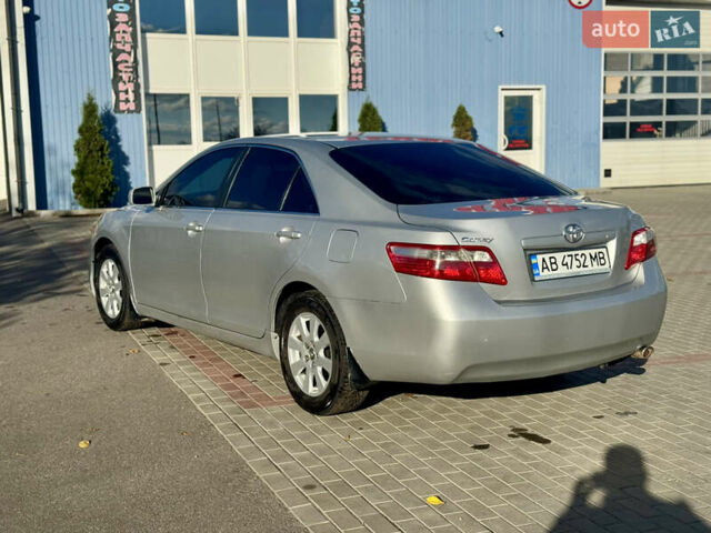 Тойота Камри 2008 в Жмеренке на Automoto.ua Серый Тойота Камри, объемом двигателя 2.36 л и пробегом 256 тыс. км за 8200 $, фото 7 на Automoto.ua