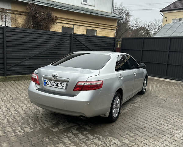 Серый Тойота Камри, объемом двигателя 2.4 л и пробегом 240 тыс. км за 7700 $, фото 19 на Automoto.ua