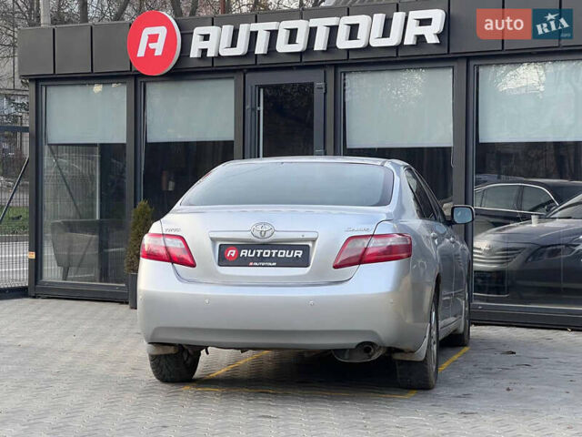 Серый Тойота Камри, объемом двигателя 2.4 л и пробегом 350 тыс. км за 7900 $, фото 8 на Automoto.ua