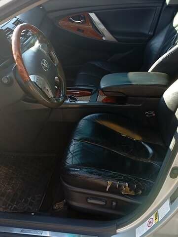 Серый Тойота Камри, объемом двигателя 3.46 л и пробегом 429 тыс. км за 7000 $, фото 4 на Automoto.ua