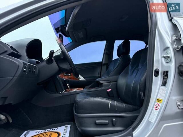 Серый Тойота Камри, объемом двигателя 3.5 л и пробегом 270 тыс. км за 8790 $, фото 15 на Automoto.ua