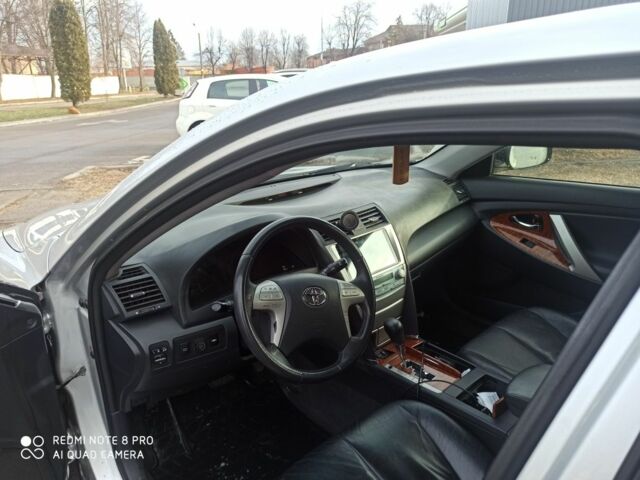 Серый Тойота Камри, объемом двигателя 2.4 л и пробегом 250 тыс. км за 8980 $, фото 4 на Automoto.ua