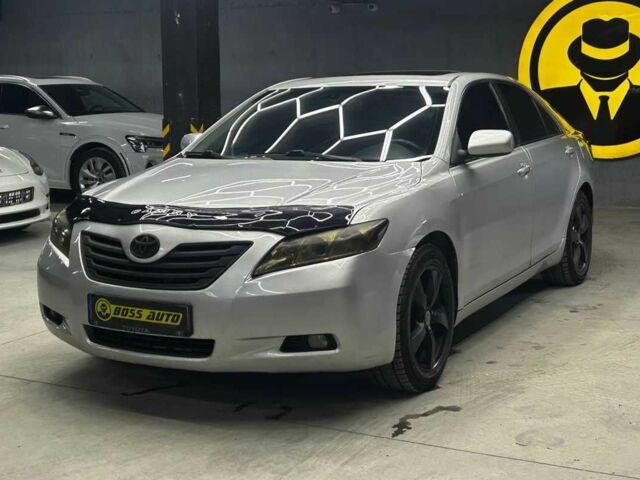 Сірий Тойота Камрі, об'ємом двигуна 3.5 л та пробігом 226 тис. км за 8500 $, фото 2 на Automoto.ua