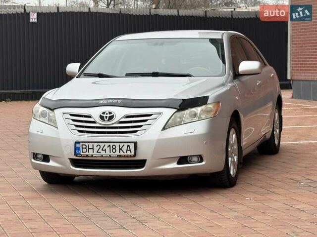 Серый Тойота Камри, объемом двигателя 3.5 л и пробегом 223 тыс. км за 8300 $, фото 9 на Automoto.ua