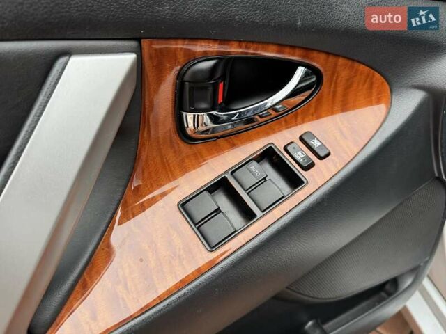 Серый Тойота Камри, объемом двигателя 3.5 л и пробегом 223 тыс. км за 8300 $, фото 22 на Automoto.ua