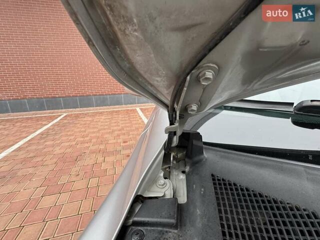 Серый Тойота Камри, объемом двигателя 3.5 л и пробегом 223 тыс. км за 8300 $, фото 64 на Automoto.ua