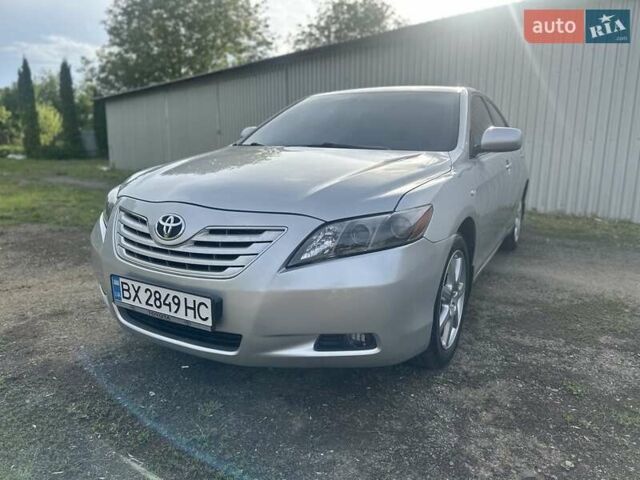 Серый Тойота Камри, объемом двигателя 2.4 л и пробегом 270 тыс. км за 8300 $, фото 15 на Automoto.ua
