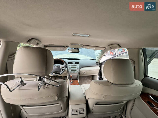 Серый Тойота Камри, объемом двигателя 3.5 л и пробегом 230 тыс. км за 10200 $, фото 9 на Automoto.ua