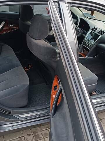 Сірий Тойота Камрі, об'ємом двигуна 2.4 л та пробігом 297 тис. км за 9150 $, фото 14 на Automoto.ua