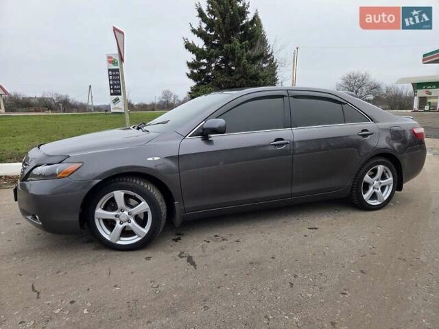 Серый Тойота Камри, объемом двигателя 2.36 л и пробегом 285 тыс. км за 9200 $, фото 14 на Automoto.ua