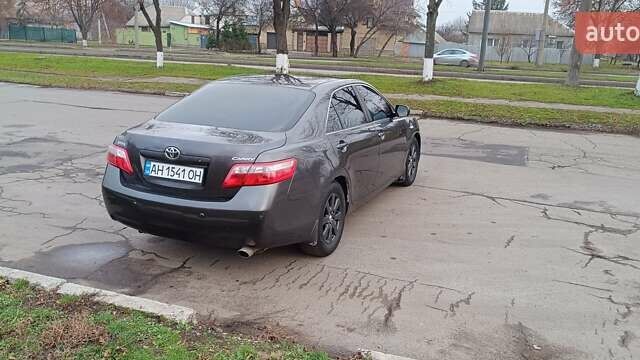 Сірий Тойота Камрі, об'ємом двигуна 2.4 л та пробігом 297 тис. км за 9150 $, фото 24 на Automoto.ua