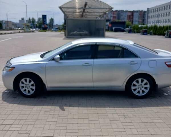 Серый Тойота Камри, объемом двигателя 2.4 л и пробегом 300 тыс. км за 8300 $, фото 7 на Automoto.ua