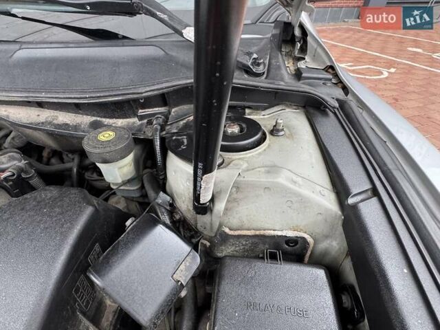 Серый Тойота Камри, объемом двигателя 3.5 л и пробегом 223 тыс. км за 8300 $, фото 61 на Automoto.ua