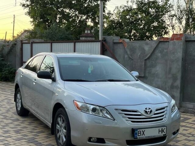 Сірий Тойота Камрі, об'ємом двигуна 0 л та пробігом 202 тис. км за 10400 $, фото 6 на Automoto.ua