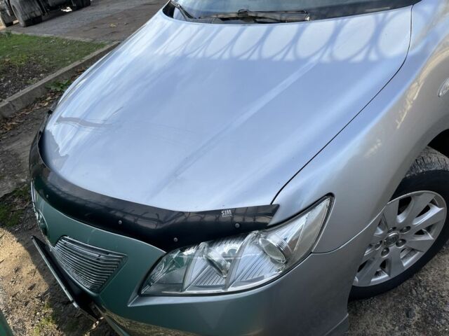 Серый Тойота Камри, объемом двигателя 2.4 л и пробегом 330 тыс. км за 8000 $, фото 4 на Automoto.ua