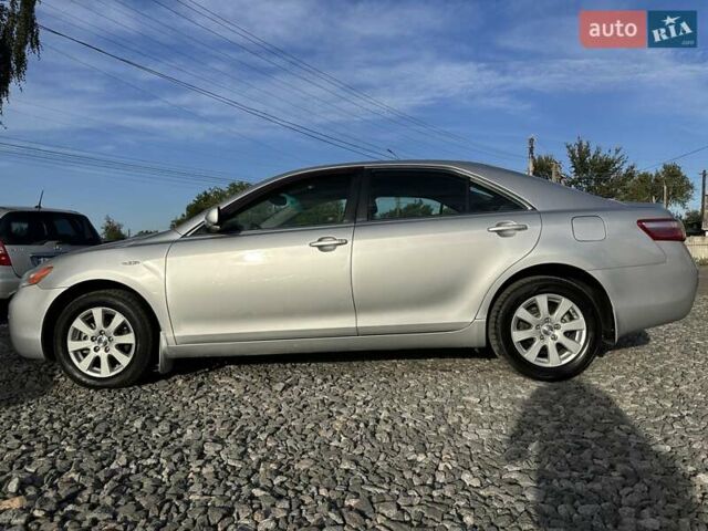Сірий Тойота Камрі, об'ємом двигуна 2.4 л та пробігом 241 тис. км за 7700 $, фото 3 на Automoto.ua